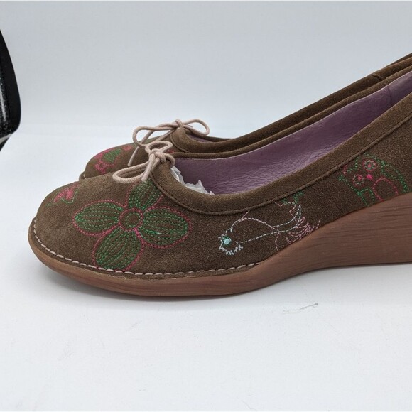 Camper "Twins" Brown Suede Embroidered Closed Toe Wedges - Picture 10 of 13